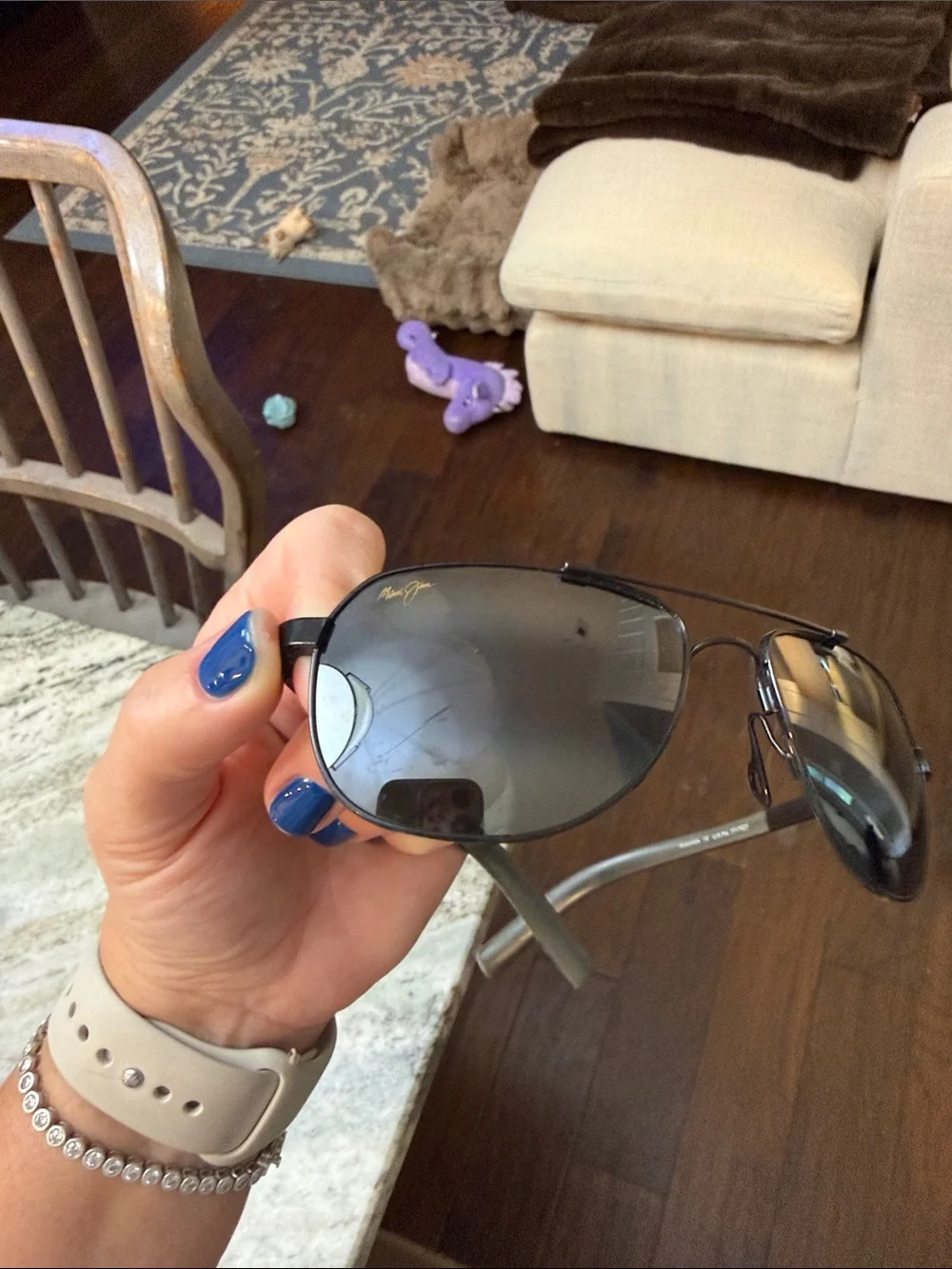 Maui Jim Black Aviator Sunglasses with Dark Grey Lenses